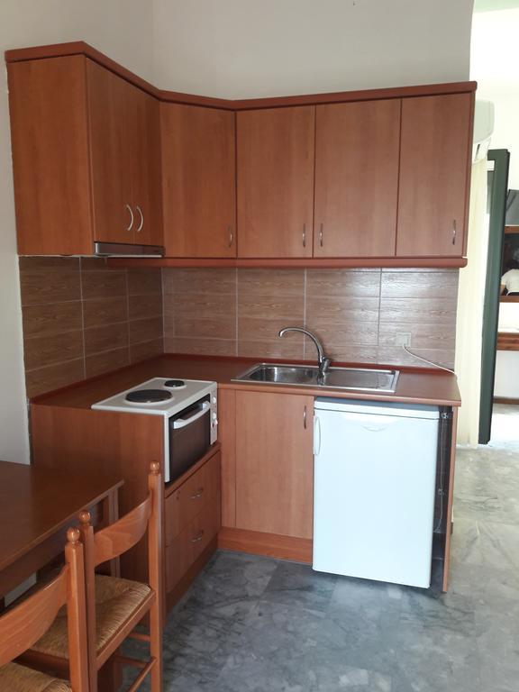 Ouranias Studios كارداميلي المظهر الخارجي الصورة